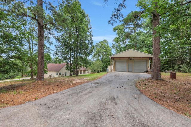 401 Hill Creek Drive, Coldspring, TX 77331