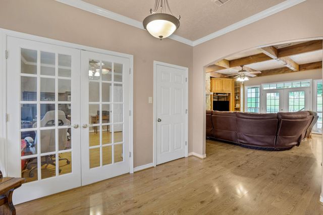 401 Hill Creek Drive, Coldspring, TX 77331
