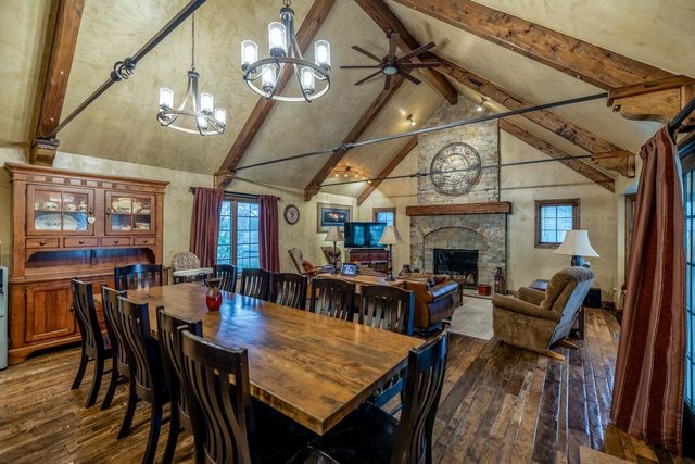 9463 SW Lois Rd, Andover, KS 67002