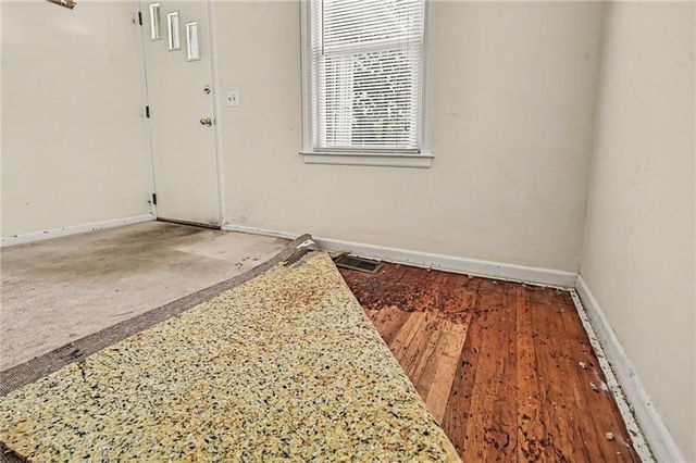 214 E 79th Terrace, Kansas City, MO 64114