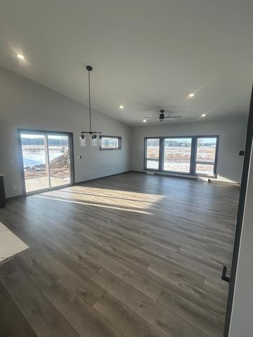 1810 LOST TRAIL, Suamico, WI 54313