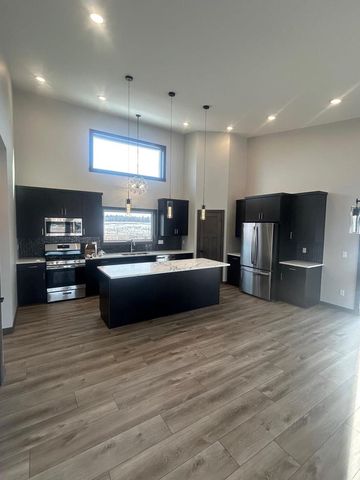 1810 LOST TRAIL, Suamico, WI 54313