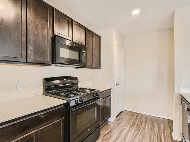 317 Blue Crow Lane, Fort Worth, TX 76052