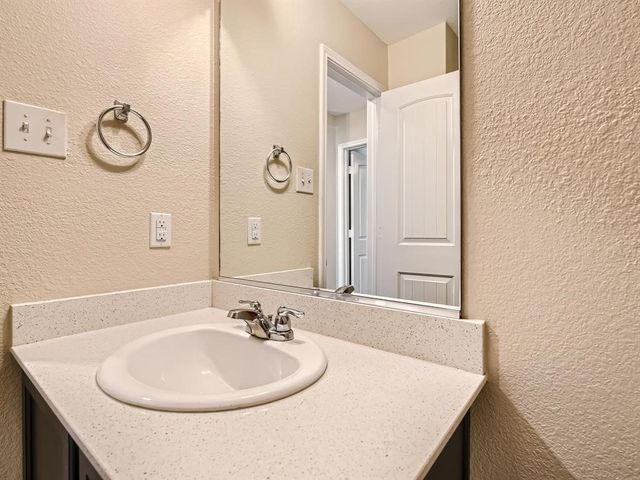 317 Blue Crow Lane, Fort Worth, TX 76052