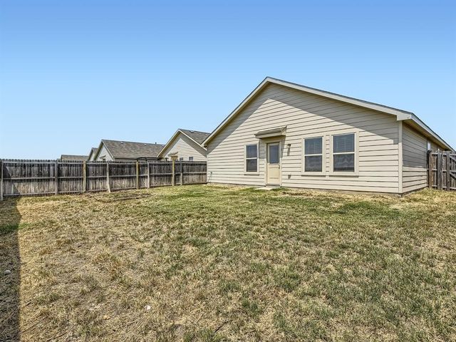 317 Blue Crow Lane, Fort Worth, TX 76052