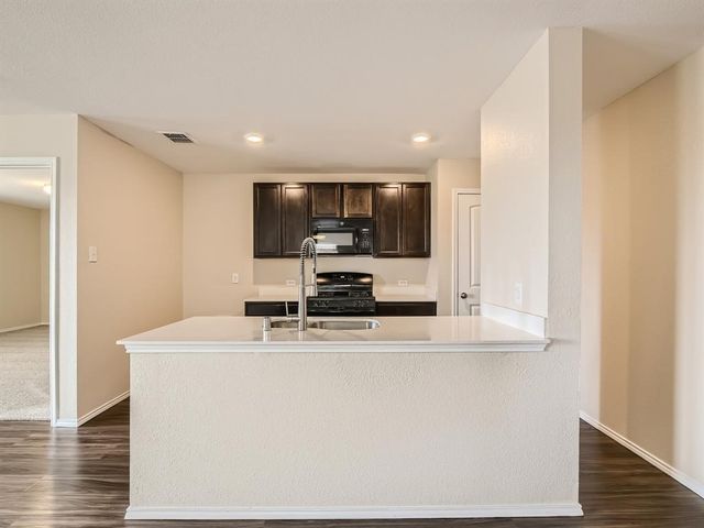317 Blue Crow Lane, Fort Worth, TX 76052