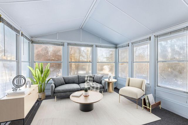 3907 Gresham Circle N, Oakdale, MN 55128