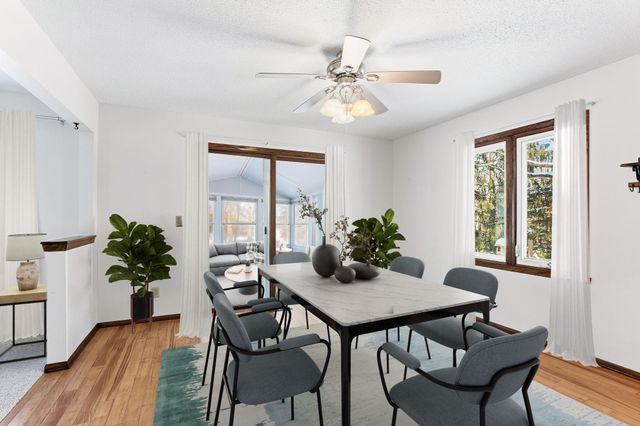 3907 Gresham Circle N, Oakdale, MN 55128