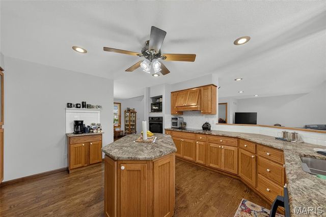 1574 Turkeyfoot Road, Bourbon, MO 65441