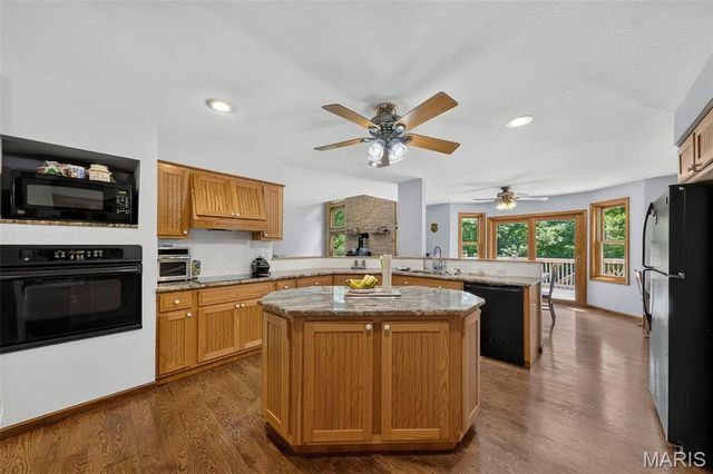 1574 Turkeyfoot Road, Bourbon, MO 65441