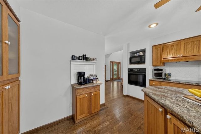1574 Turkeyfoot Road, Bourbon, MO 65441