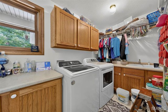 1574 Turkeyfoot Road, Bourbon, MO 65441