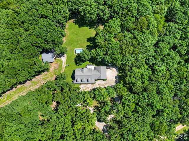 1574 Turkeyfoot Road, Bourbon, MO 65441