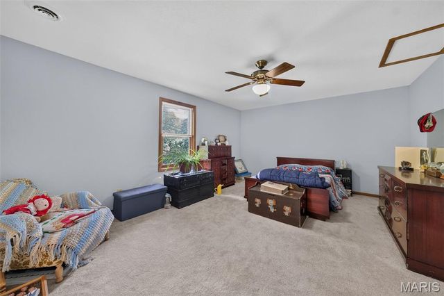 1574 Turkeyfoot Road, Bourbon, MO 65441