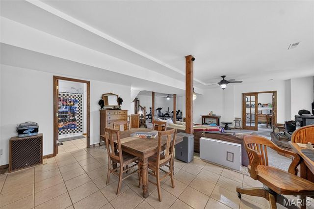 1574 Turkeyfoot Road, Bourbon, MO 65441