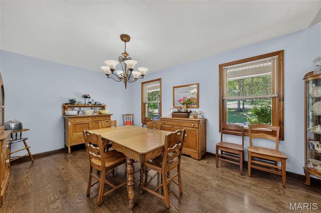 1574 Turkeyfoot Road, Bourbon, MO 65441