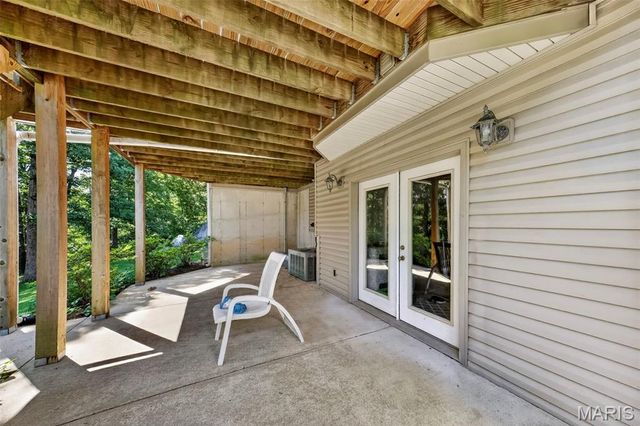 1574 Turkeyfoot Road, Bourbon, MO 65441