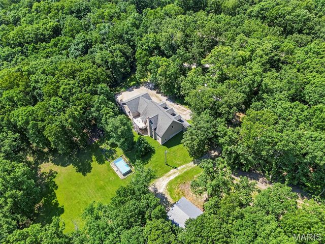 1574 Turkeyfoot Road, Bourbon, MO 65441