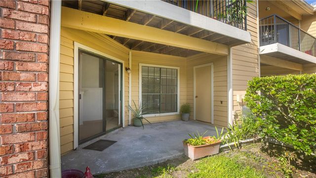 8711 FANCY FINCH DRIVE 101, Tampa, FL 33614