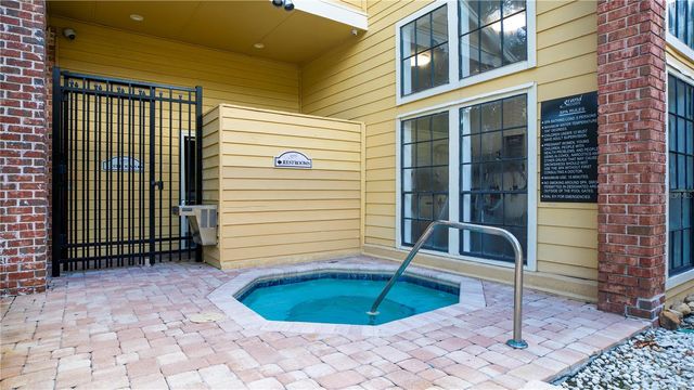 8711 FANCY FINCH DRIVE 101, Tampa, FL 33614