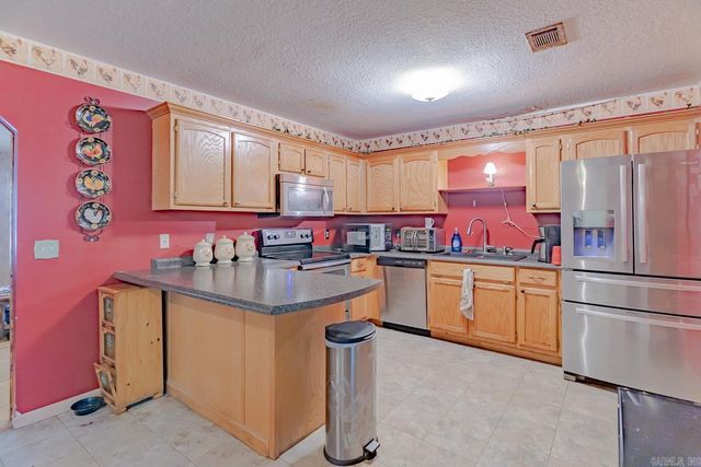 1302 Walker St, Paragould, AR 72450