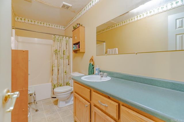 1302 Walker St, Paragould, AR 72450