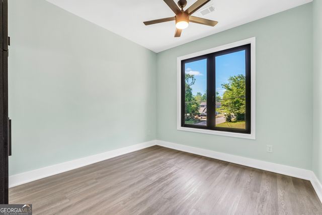 233 E Tinsley Street, Griffin, GA 30223