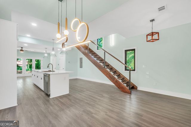 233 E Tinsley Street, Griffin, GA 30223