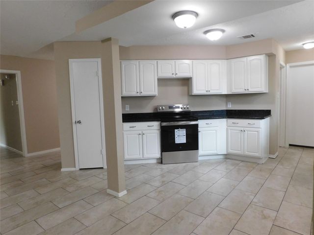 1115 Harpings Way, Crosby, TX 77532