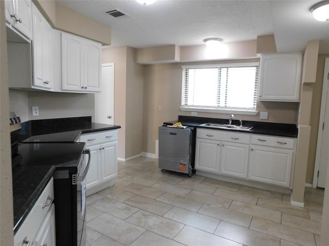 1115 Harpings Way, Crosby, TX 77532