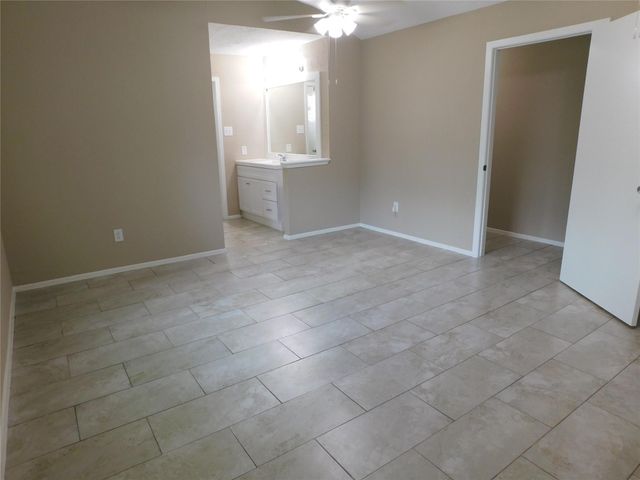 1115 Harpings Way, Crosby, TX 77532