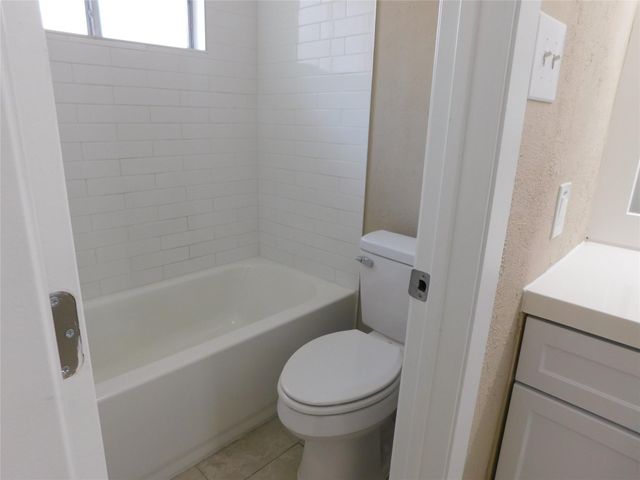1115 Harpings Way, Crosby, TX 77532