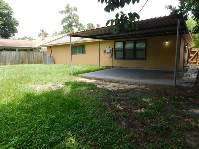 1115 Harpings Way, Crosby, TX 77532
