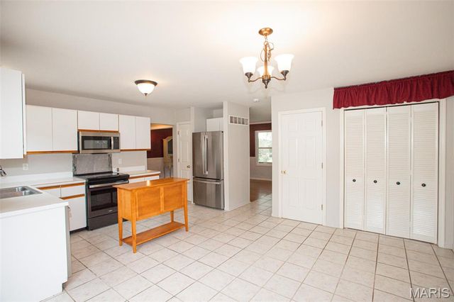 8417 Saint Andrews Lane, House Springs, MO 63051
