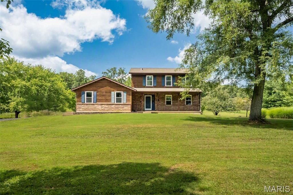 8417 Saint Andrews Lane, House Springs, MO 63051