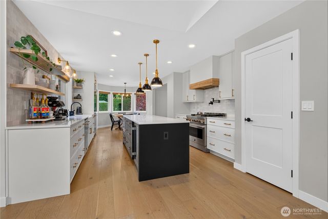 16700 61st Avenue SE, Snohomish, WA 98296
