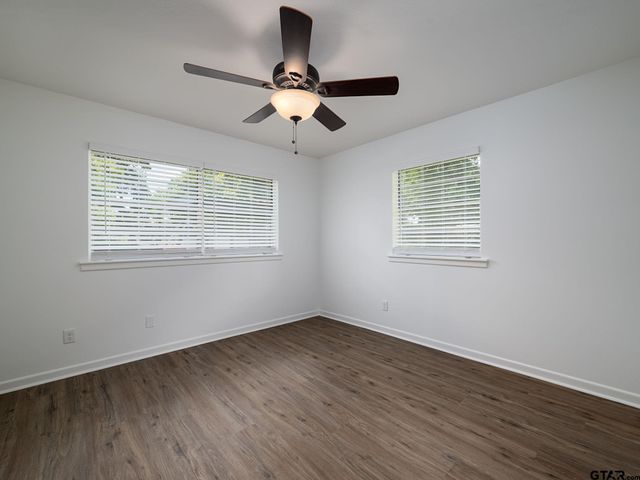 423 Hardee Dr, Chandler, TX 75758