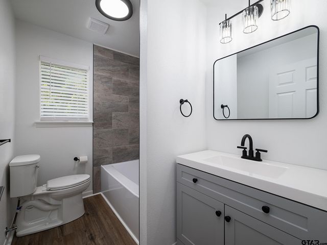 423 Hardee Dr, Chandler, TX 75758