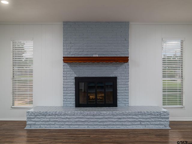 423 Hardee Dr, Chandler, TX 75758