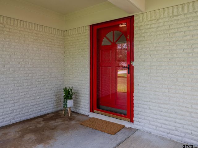 423 Hardee Dr, Chandler, TX 75758