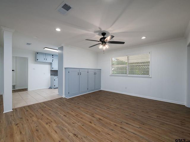 423 Hardee Dr, Chandler, TX 75758