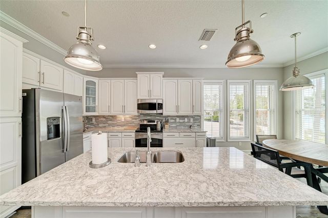 348 SAPPHIRE LAKE DRIVE 101, Bradenton, FL 34209