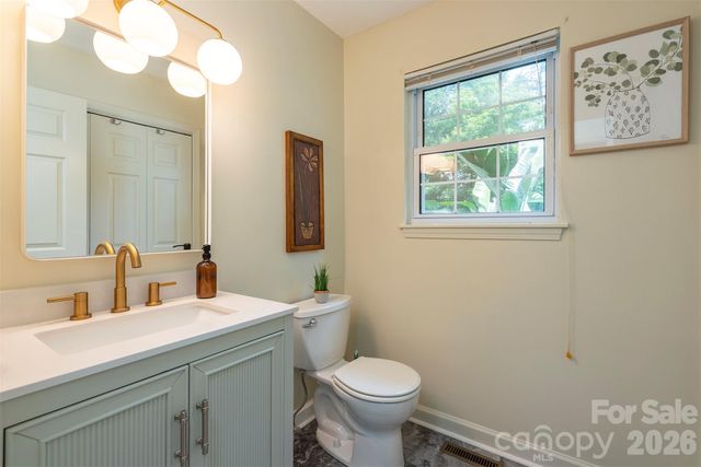 90 Pine Forest Drive, Weaverville, NC 28787