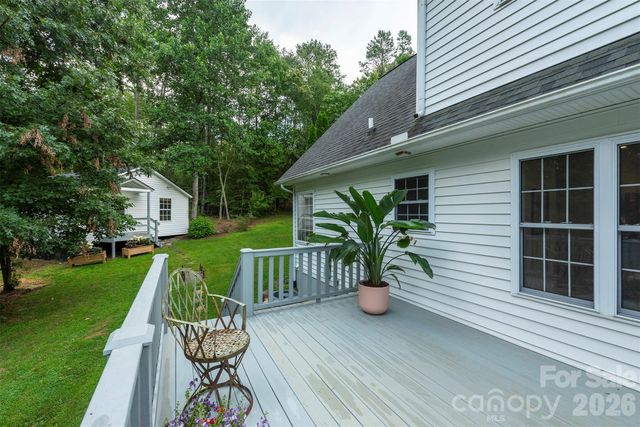 90 Pine Forest Drive, Weaverville, NC 28787
