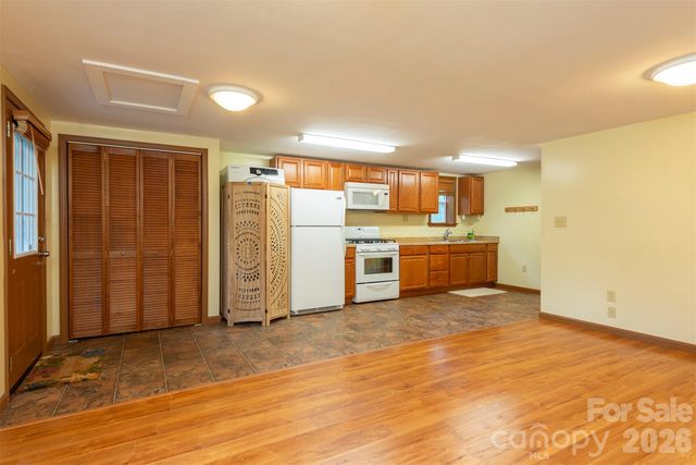90 Pine Forest Drive, Weaverville, NC 28787