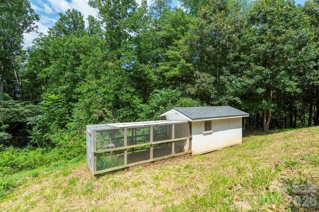 90 Pine Forest Drive, Weaverville, NC 28787