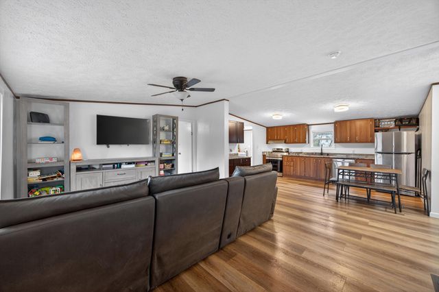 240 Hawks Way, Chatsworth, GA 30705