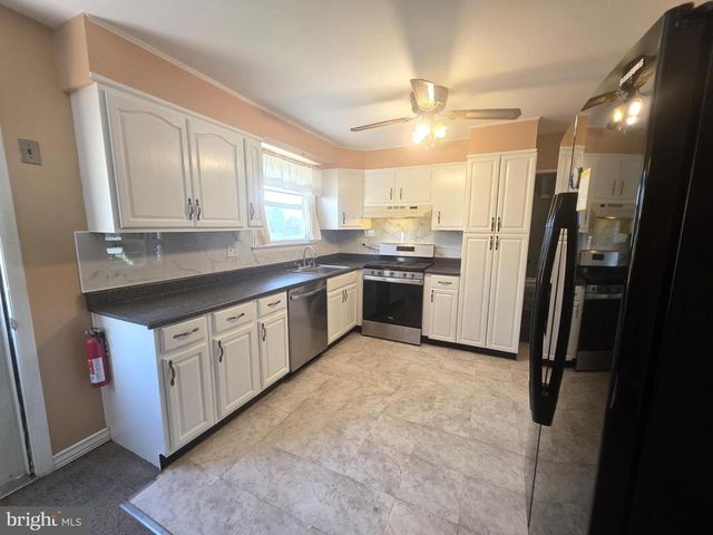 1100 W SOMERDALE RD, Somerdale, NJ 08083