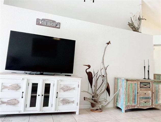 2037 Crown Pointe BLVD, Naples, FL 34112