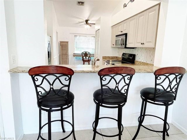 2037 Crown Pointe BLVD, Naples, FL 34112